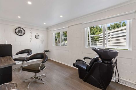 Photo of property in 12 Norfolk Rise, Waiuku, 2123