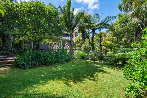 Photo of property in 19 Atarua Gardens, Waiatarua, Auckland, 0604