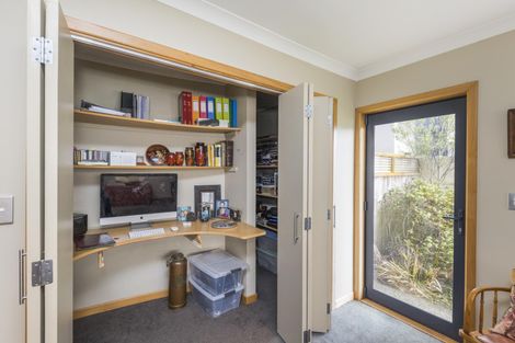 Photo of property in 56 Ruapehu Drive, Fitzherbert, Palmerston North, 4410