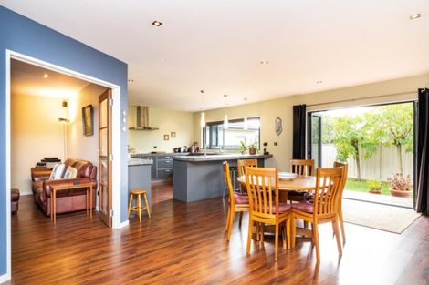 Photo of property in 21 Fairview Place, Havelock North, 4130