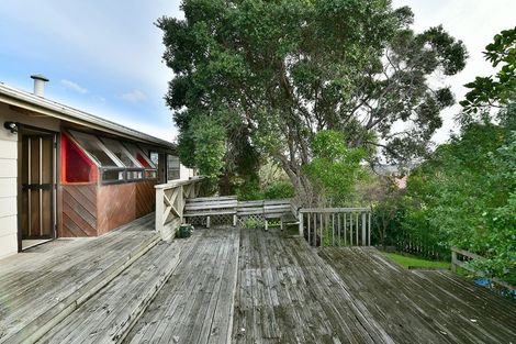 Photo of property in 11 Albert Hall Drive, Red Beach, 0932