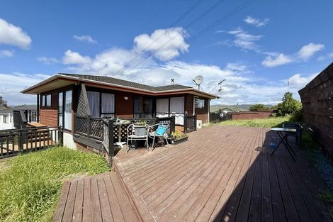 Photo of property in 2 Opurere Grove, Tirohanga, Lower Hutt, 5010