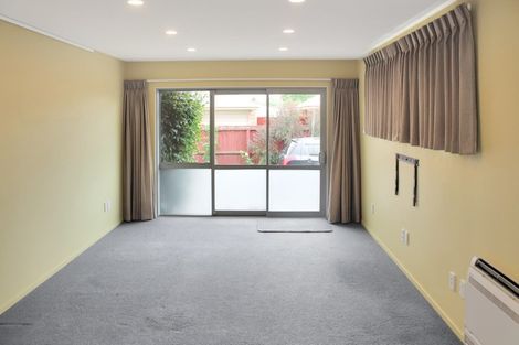Photo of property in 2/39b Oakhampton Street, Hornby, Christchurch, 8042