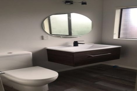 Photo of property in 18 Church Street, Swanson, Auckland, 0612