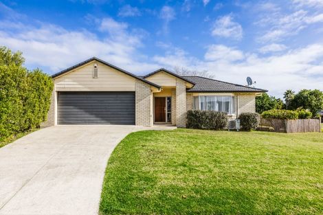 Photo of property in 13 Glenross Drive, Wattle Downs, Auckland, 2103