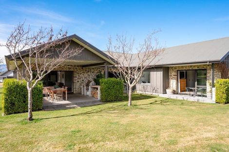Photo of property in 9 Hikuwai Drive, Albert Town, Wanaka, 9305