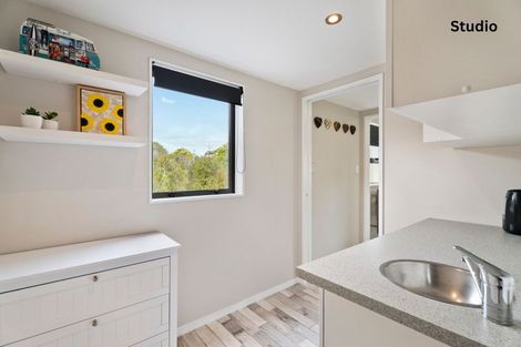 Photo of property in 28 Durbin Court, Greenhithe, Auckland, 0632