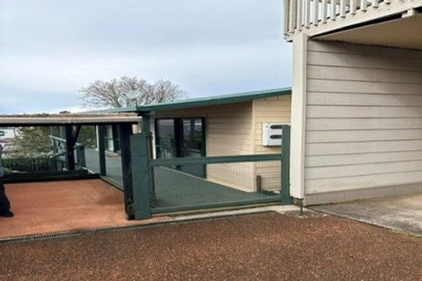 Photo of property in 765 East Coast Road, Northcross, Auckland, 0630