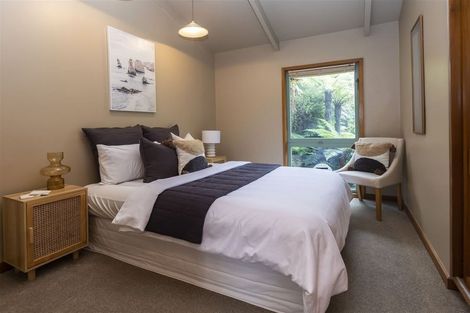 Photo of property in 20 Raekura Place, Redcliffs, Christchurch, 8081