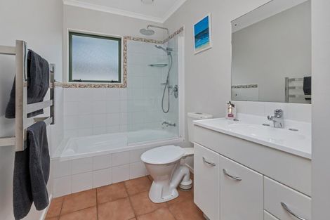 Photo of property in 130 Bream Bay Drive, Ruakaka, 0116