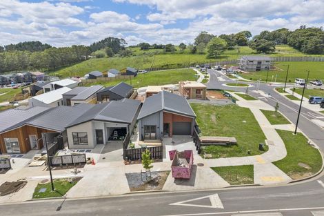 Photo of property in 4 Aituaa Road, Pukekohe, 2120