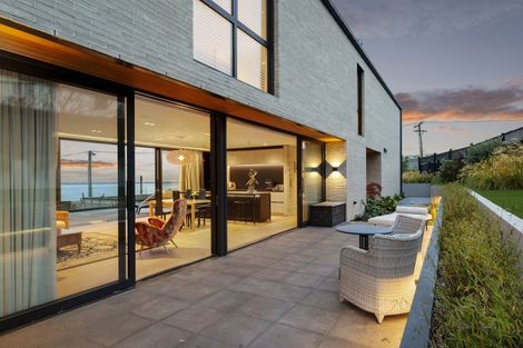 Photo of property in 32 Mount Pleasant Road, Mount Pleasant, Christchurch, 8081