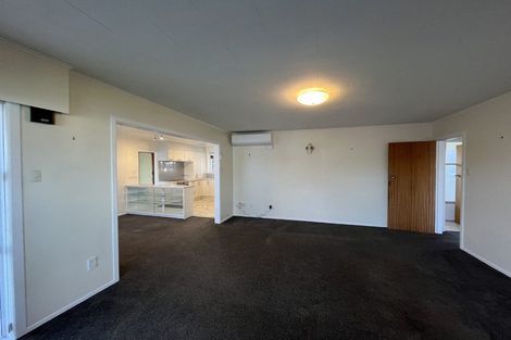 Photo of property in 1 Evelyn Place, Welbourn, New Plymouth, 4310