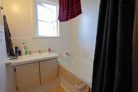 Photo of property in 28 Egmont Street, Patea, 4520