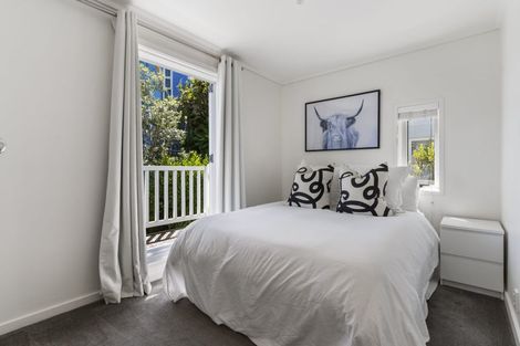 Photo of property in 1/38 Kitchener Road, Milford, Auckland, 0620