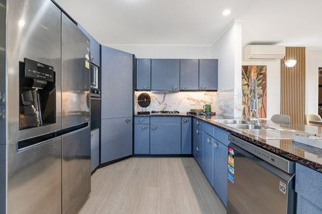 Photo of property in 29 Tenbless Court, Unsworth Heights, Auckland, 0632