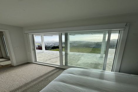 Photo of property in 174 Nevay Road, Karaka Bays, Wellington, 6022