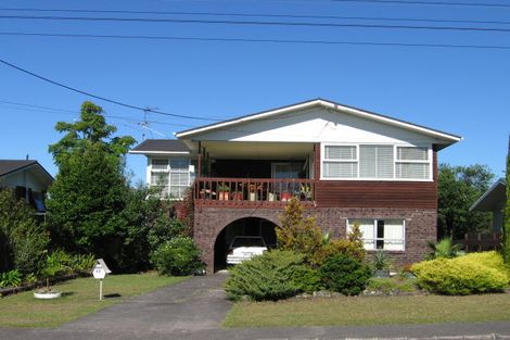 Photo of property in 37 Hepburn Road, Glendene, Auckland, 0602