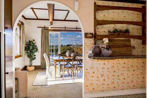 Photo of property in 4 Kitchener Terrace, Moturoa, New Plymouth, 4310