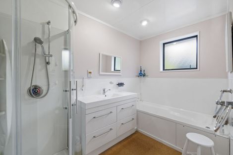 Photo of property in 43 Halfway Bush Road, Halfway Bush, Dunedin, 9076