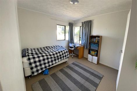 Photo of property in 947 East Coast Road, Torbay, Auckland, 0630