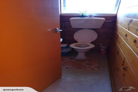 Photo of property in 1 Kent Crescent, Awapuni, Palmerston North, 4412