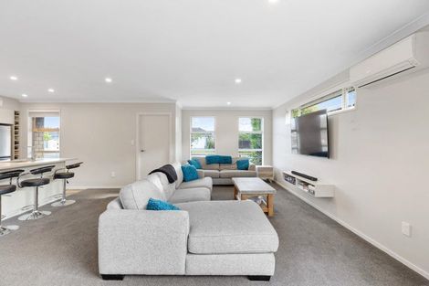 Photo of property in 18 Thurso Place, New Brighton, Christchurch, 8083