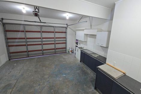 Photo of property in 2/9 Kells Place, Botany Downs, Auckland, 2010