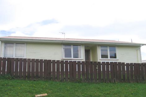 Photo of property in 22 Bartlett Grove, Tawa, Wellington, 5028