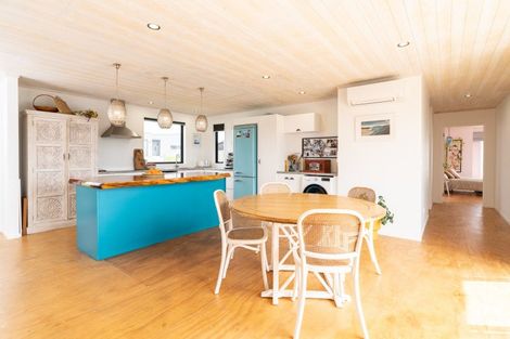 Photo of property in 19 Tunarau Street, Raglan, 3225