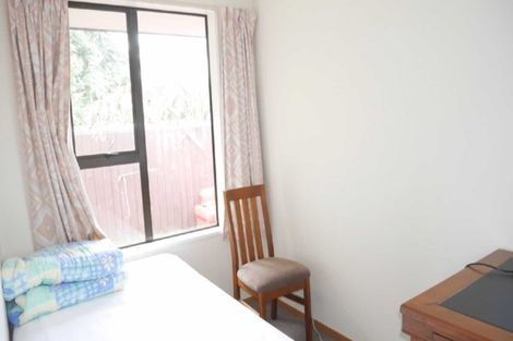 Photo of property in 8 Algie Place, Avonhead, Christchurch, 8042