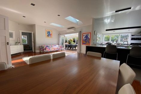 Photo of property in 43 Roseberry Avenue, Birkenhead, Auckland, 0626