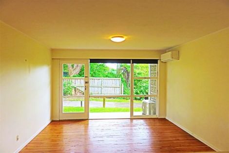 Photo of property in 8/77 Old Lake Road, Narrow Neck, Auckland, 0624