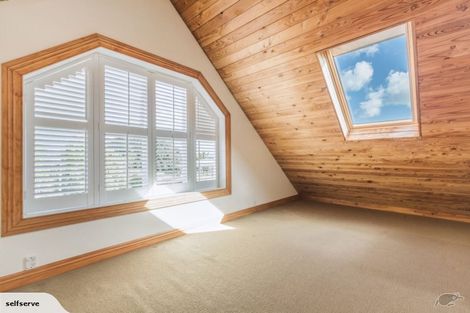 Photo of property in 5 Queen Street, Northcote Point, Auckland, 0627