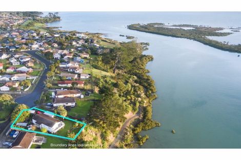 Photo of property in 20 Rukumoana Place, Clendon Park, Auckland, 2103