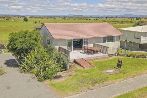 Photo of property in 142 Pukehina Parade, Pukehina, Te Puke, 3189