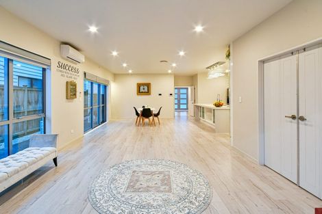 Photo of property in 17 Drumbuoy Drive, Flat Bush, Auckland, 2019