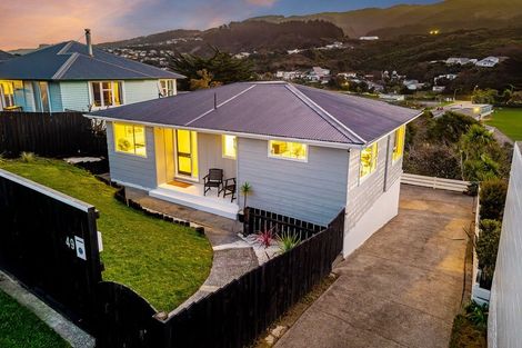 Photo of property in 49 Handyside Street, Tawa, Wellington, 5028