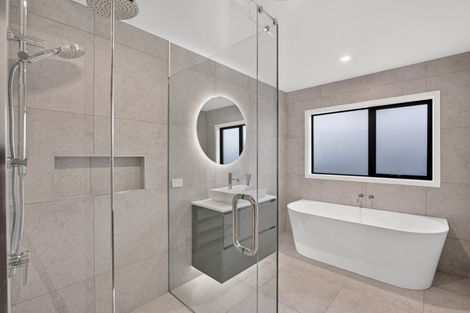 Photo of property in 8 Annie Aranui Drive, Poraiti, 4182