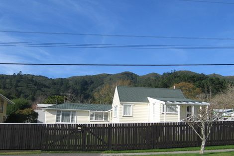 Photo of property in 367 Stokes Valley Road, Stokes Valley, Lower Hutt, 5019