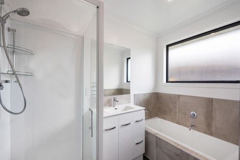 Photo of property in 19 Tahuna Minhinnick Drive, Glenbrook, Waiuku, 2681