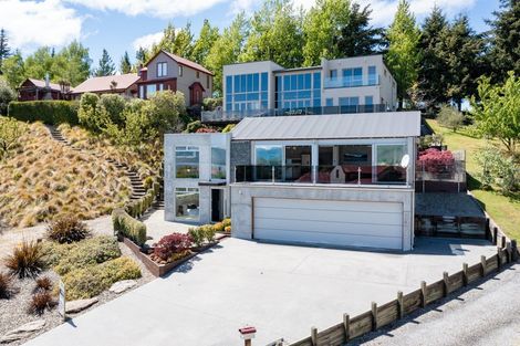 Photo of property in 2 Tenby Street, Wanaka, 9305