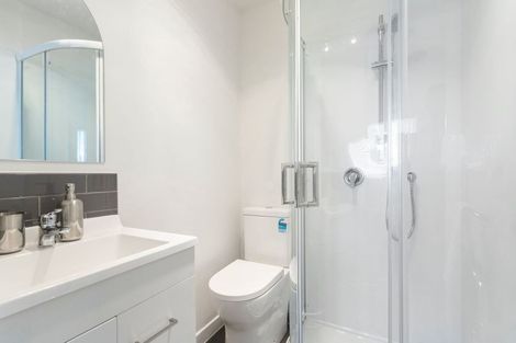 Photo of property in 201 Pakuranga Road, Pakuranga, Auckland, 2010