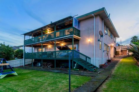 Photo of property in 81 Garton Drive, Massey, Auckland, 0614