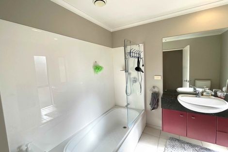 Photo of property in 73 Espalier Drive, Henderson, Auckland, 0612