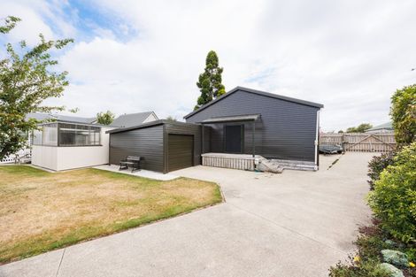 Photo of property in 121/123 High Street, Bulls, 4818