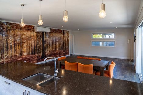 Photo of property in 27 Kayelene Place, Omokoroa, 3114