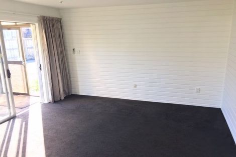 Photo of property in 2/73 Harewood Road, Papanui, Christchurch, 8053