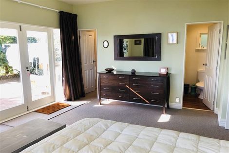 Photo of property in 15 Kainui Road, Raumati South, Paraparaumu, 5032