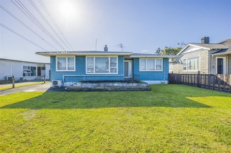 Photo of property in 306 Massey Road, Mangere East, Auckland, 2024